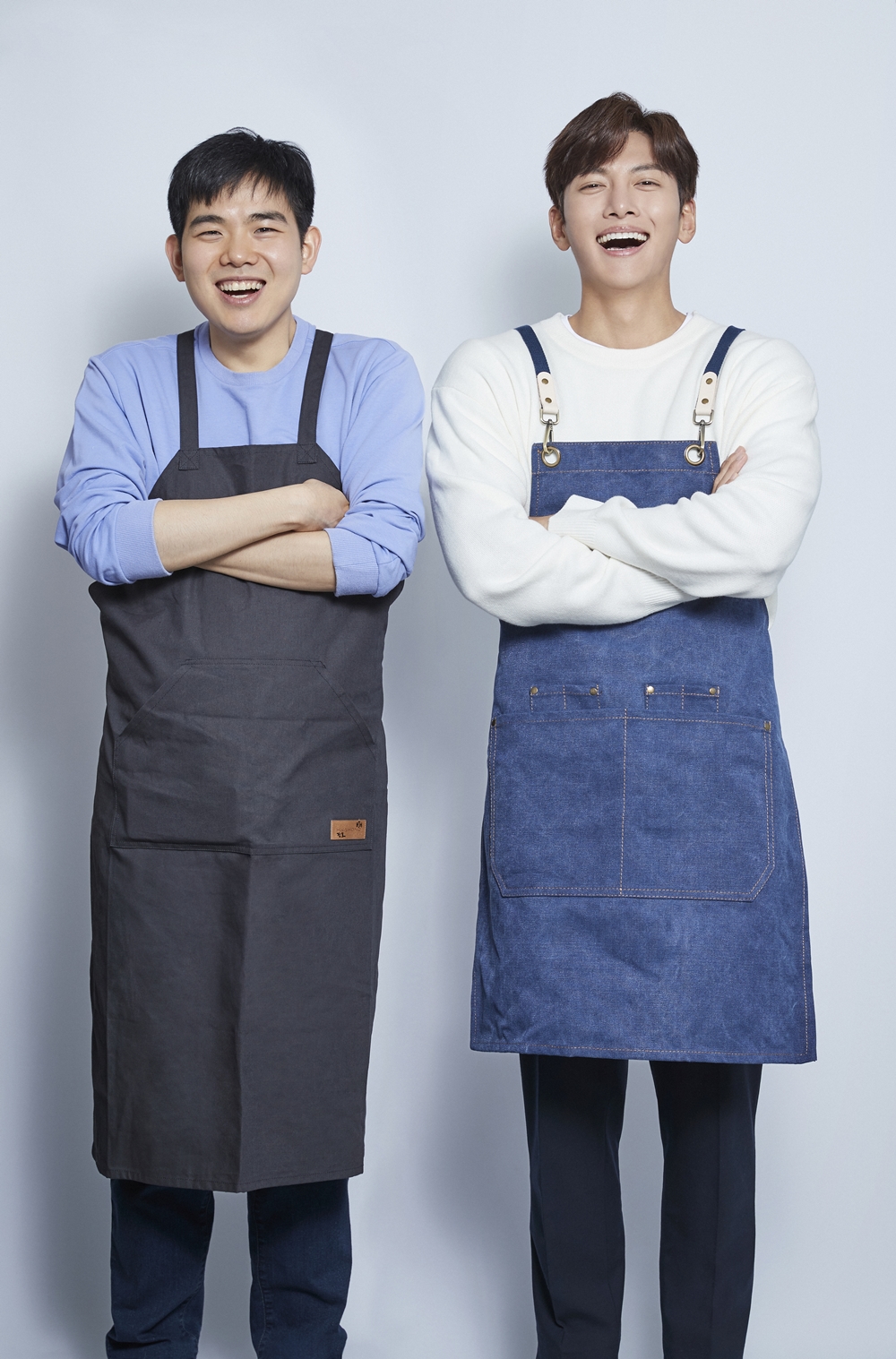 (왼쪽부터) 발달장애인 황진호 작가, 배우 지창욱.jpg