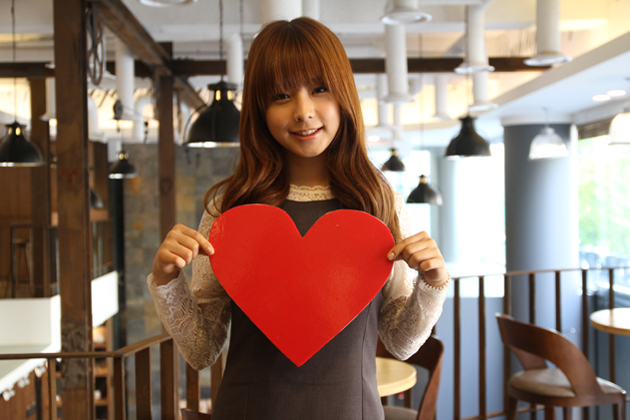 스타인터뷰, "저도 오늘부터 회색리본을 달기로 했습니다." 가수 주니엘 편