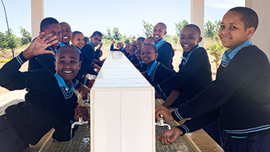 탄자니아 신기다 학교, ‘깨끗한 물’ 사용하는 위생시설 완공