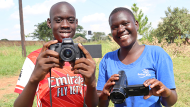 무한한 상상력으로 더 넓은 세상을 꿈꾸는 우간다 아이들의 특별하고 새로운 경험